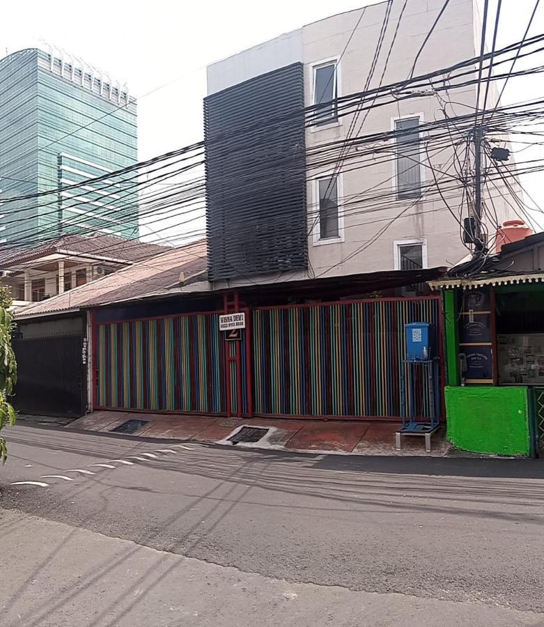 Spot On 90538 Wisma Dewi Syariah Jakarta Exterior photo
